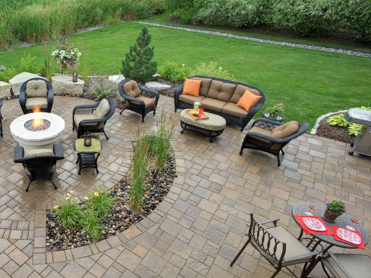 Patio Pavers & Firepit